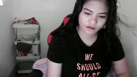 reign2525 online show from 12/03/25, 08:45