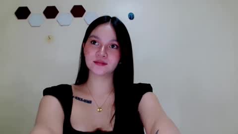 Snapshot of reignxxxx chatting on 05/25/26, 02:01 Rei online show from 05/25/26, 02:01
