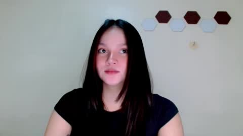 Snapshot of reignxxxx chatting on 05/27/26, 02:03 Rei online show from 05/27/26, 02:03