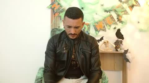   REIKO  online show from 10/11/25, 08:29