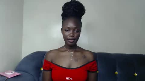 Snapshot of reina_lexi chatting on 05/14/26, 11:44 reina_lexi online show from 05/14/26, 11:44