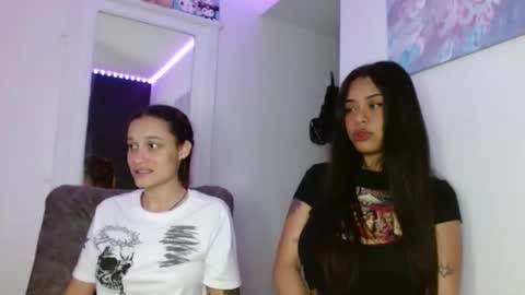 reina_reina online show from 03/28/26, 04:12