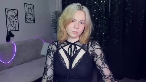 RemiPeach online show from 05/08/26, 04:23