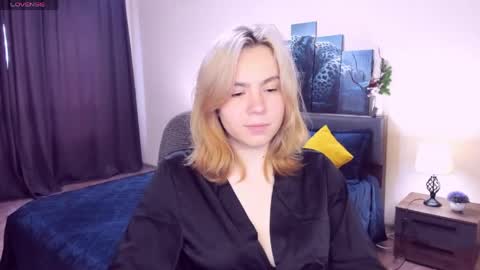 RemiPeach online show from 05/29/26, 03:43