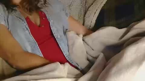 Snapshot of remote_couch chatting on 10/14/25, 05:36 remote_couch online show from 10/14/25, 05:36