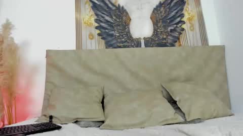 Laura online show from 02/21/25, 09:32