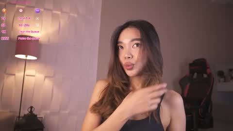 Ren online show from 12/20/25, 03:35