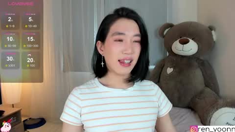 Snapshot of ren_yoonn chatting on 05/28/26, 01:41 Ren online show from 05/28/26, 01:41