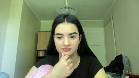 Snapshot of renata_a1 chatting on 06/23/26, 12:36 Renata online show from 06/23/26, 12:36