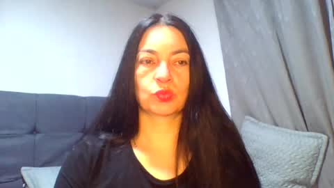 Snapshot of renata_hot1 chatting on 07/17/26, 01:12 renata_hot1 online show from 07/17/26, 01:12
