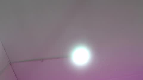 RENATA VALENTINA online show from 04/17/26, 10:51