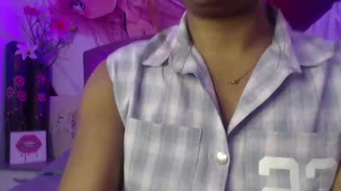 RENATA VALENTINA online show from 04/21/26, 11:16