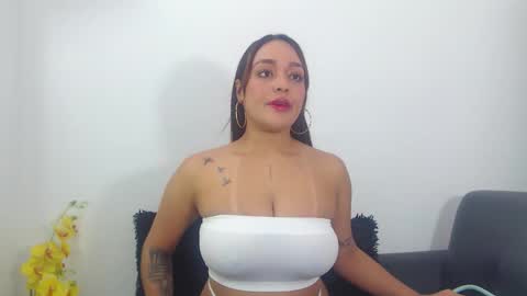 renatabrownn28 online show from 03/19/26, 02:32