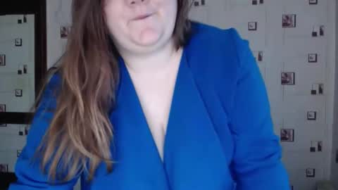 Snapshot of renataoia chatting on 10/20/25, 01:55 renataoia online show from 10/20/25, 01:55