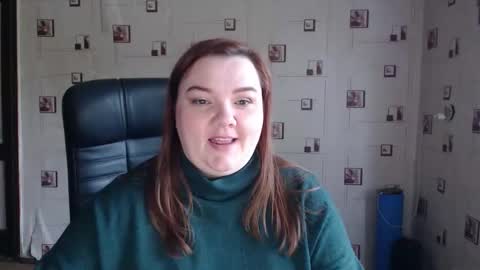 renataoia online show from 04/25/26, 02:47