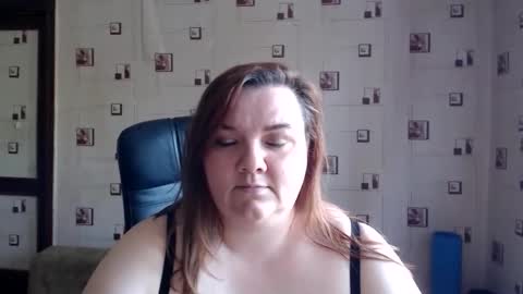 renataoia online show from 06/07/26, 12:42