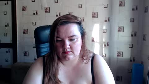 renataoia online show from 06/18/26, 04:11