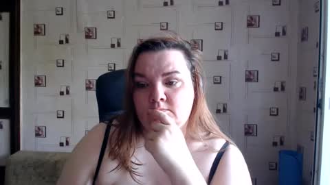 renataoia online show from 06/28/26, 10:43