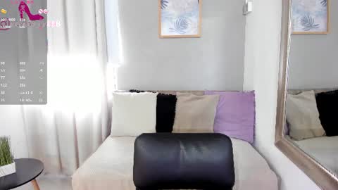 Snapshot of renataruiz_rr chatting on 07/21/26, 12:07 online show from 07/21/26, 12:07