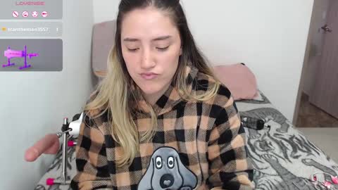 Snapshot of renathacohen chatting on 01/25/25, 09:25 sofia online show from 01/25/25, 09:25