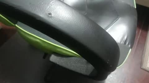 renato113 online show from 10/29/25, 12:57