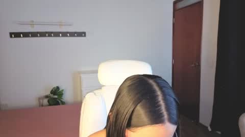 Snapshot of renaxi_smith chatting on 05/09/26, 08:03 renaxi_smith online show from 05/09/26, 08:03
