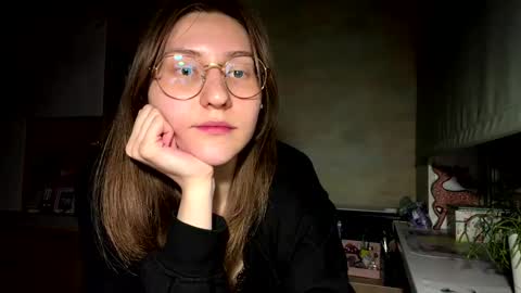 Mia online show from 04/24/26, 05:37