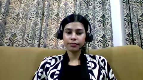 Lisa online show from 04/30/26, 08:31