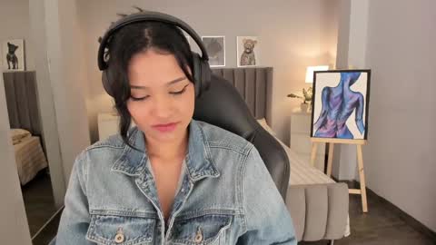 Renee Shelby online show from 12/04/24, 12:19