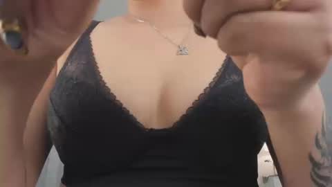 Renee Shelby online show from 09/10/25, 08:09