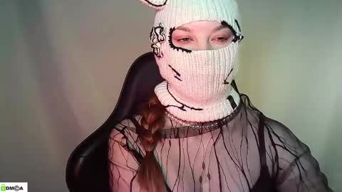 Snapshot of renesme_lusilia chatting on 05/18/26, 02:07 Renesme White Im here from Monday to Friday online show from 05/18/26, 02:07