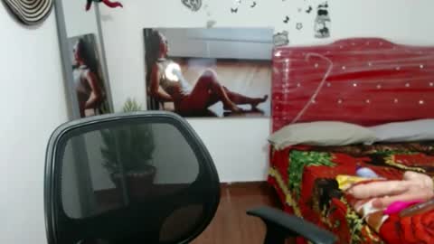 Snapshot of renesmee_tanner chatting on 01/17/25, 04:39 renesmee tanner online show from 01/17/25, 04:39