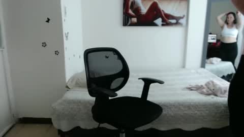 Snapshot of renesmee_tanner chatting on 01/26/25, 05:55 renesmee tanner online show from 01/26/25, 05:55