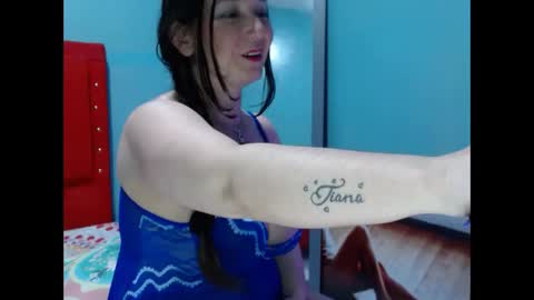 Snapshot of renesmee_tanner chatting on 09/25/25, 05:00 renesmee tanner online show from 09/25/25, 05:00
