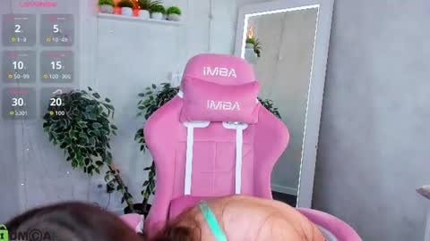Snapshot of renesmy_black chatting on 07/20/26, 12:03 Renesmy online show from 07/20/26, 12:03