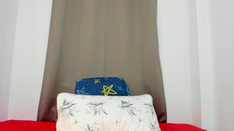 Snapshot of rennatta_sx chatting on 02/10/25, 11:57 Renata online show from 02/10/25, 11:57