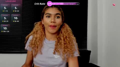Snapshot of rennatta_sx chatting on 05/07/26, 03:56 Renata online show from 05/07/26, 03:56