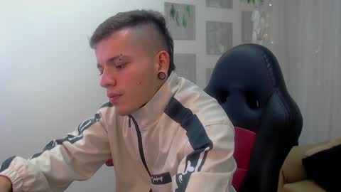 R E N E  online show from 12/23/24, 03:29