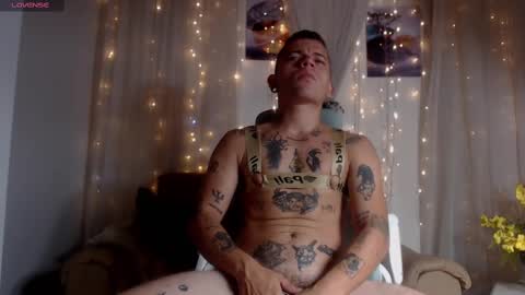 R E N E  online show from 02/15/25, 02:44