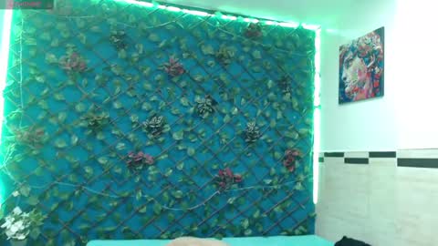 R E N E  online show from 03/06/25, 06:48