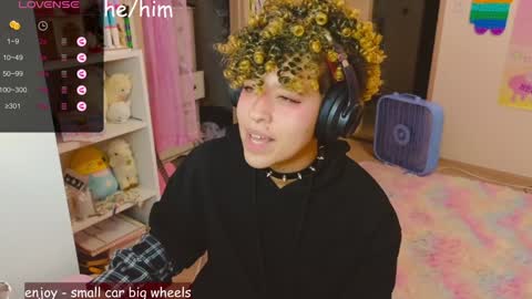 Snapshot of renpuppy chatting on 12/04/24, 07:06 REN online show from 12/04/24, 07:06