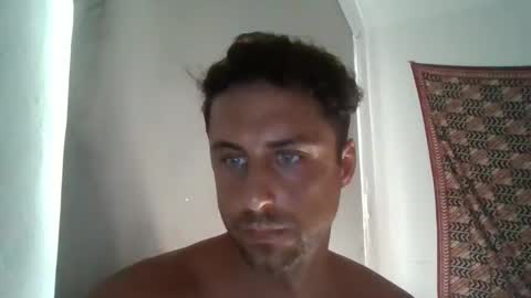 renud online show from 10/03/25, 09:45