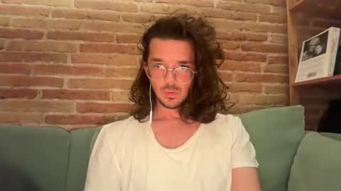 Renzo online show from 05/13/26, 01:47