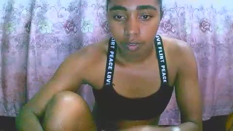 Snapshot of rephaleta chatting on 03/02/25, 10:56 Rephaleta online show from 03/02/25, 10:56