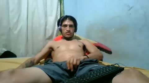 Snapshot of resurgirkratosking999 chatting on 06/22/26, 09:50 Luis online show from 06/22/26, 09:50