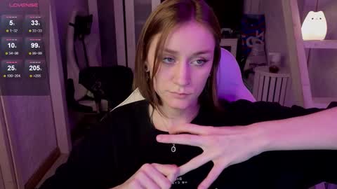 Snapshot of retromarie chatting on 01/06/26, 08:23 Rie online show from 01/06/26, 08:23