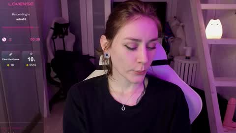 Snapshot of retromarie chatting on 01/11/26, 02:27 Rie online show from 01/11/26, 02:27