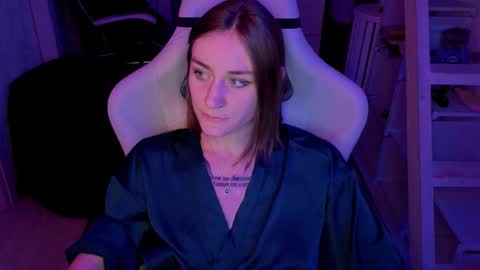 Snapshot of retromarie chatting on 02/27/26, 02:17 Rie online show from 02/27/26, 02:17