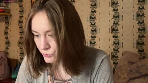 Snapshot of retromarie chatting on 03/24/26, 10:04 Rie online show from 03/24/26, 10:04