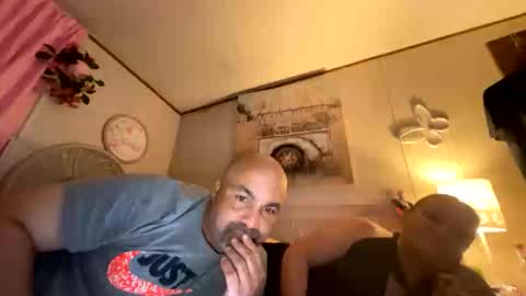 rette837 online show from 04/19/26, 05:51